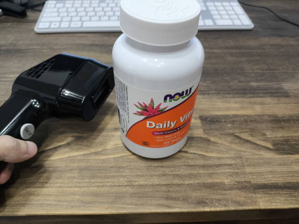 フォトンビームを普段飲んでいるマルチビタミンのサプリの照射する